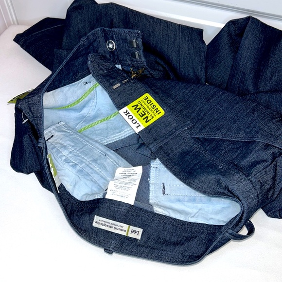 Lee Jeans Instantly Slims You Flare Leg Dark Denim Jeans size 12 - Picture 4 of 6